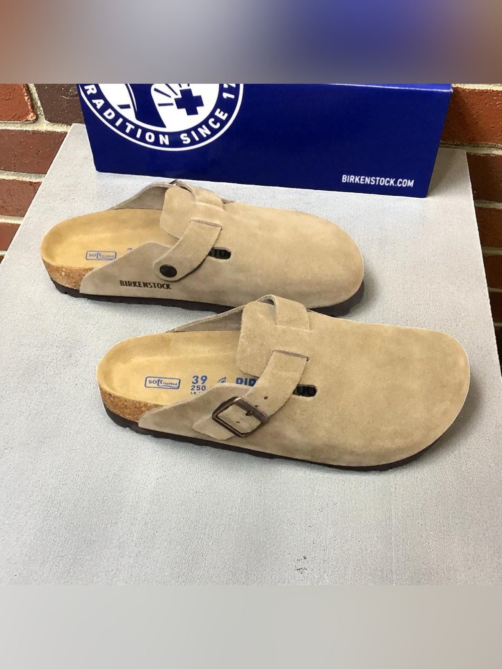 💖Birkenstock Taupe Suede Boston Narrow Clogs with Buckle